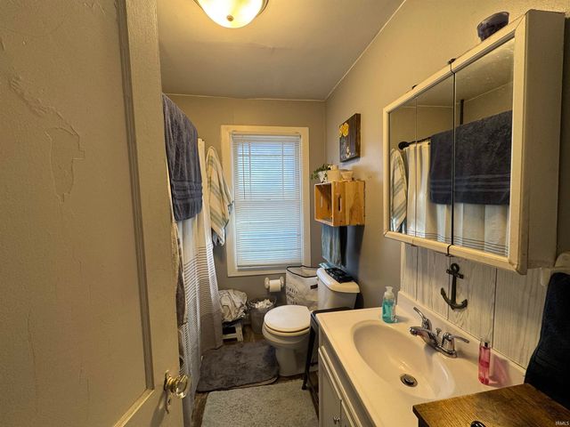 2102 California Avenue, Fort Wayne, IN 46805