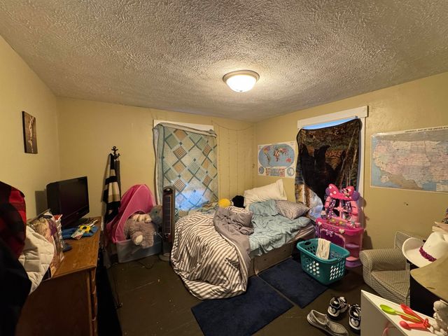 2102 California Avenue, Fort Wayne, IN 46805