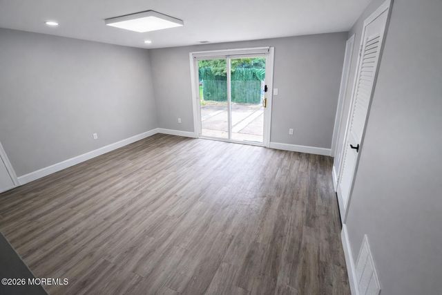 5 Albany Avenue, Jackson, NJ 08527