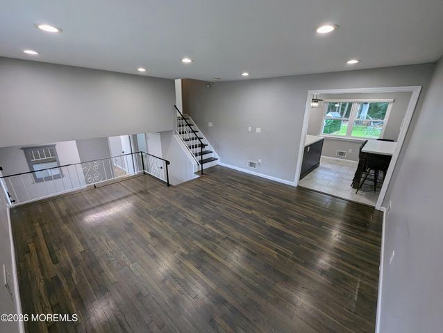 5 Albany Avenue, Jackson, NJ 08527