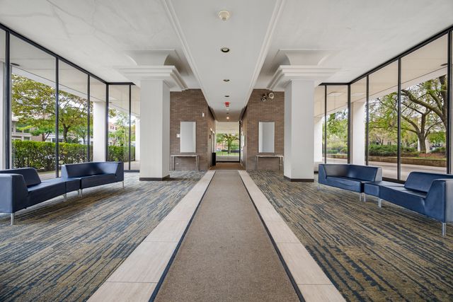 1451 E 55th Street 317N, Chicago, IL 60615