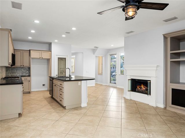 28911 Mirada Circulo, Valencia, CA 91354