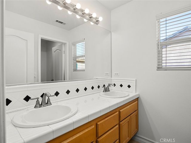 28911 Mirada Circulo, Valencia, CA 91354