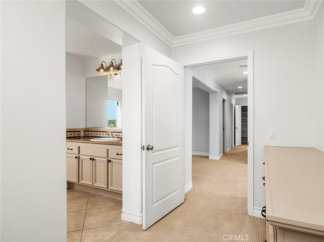 28911 Mirada Circulo, Valencia, CA 91354