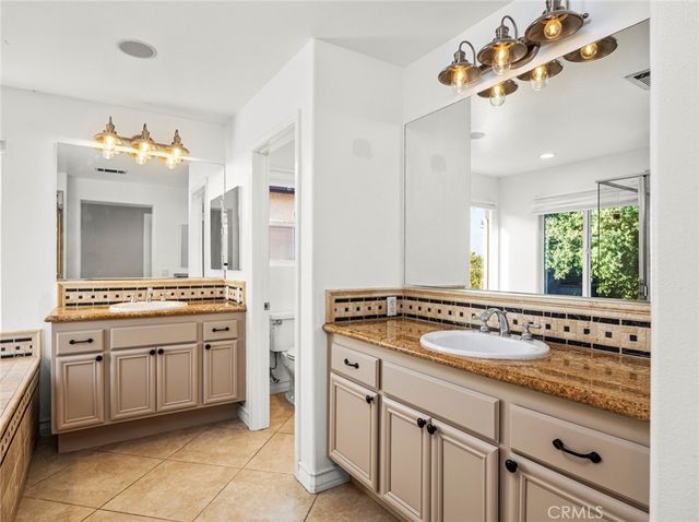 28911 Mirada Circulo, Valencia, CA 91354