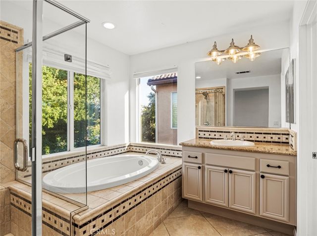 28911 Mirada Circulo, Valencia, CA 91354