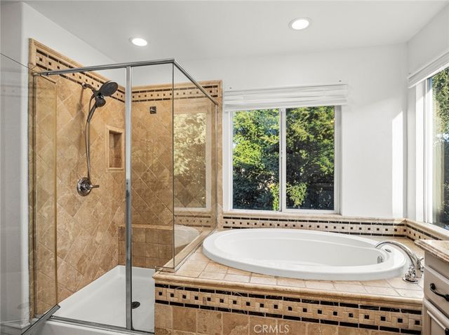 28911 Mirada Circulo, Valencia, CA 91354