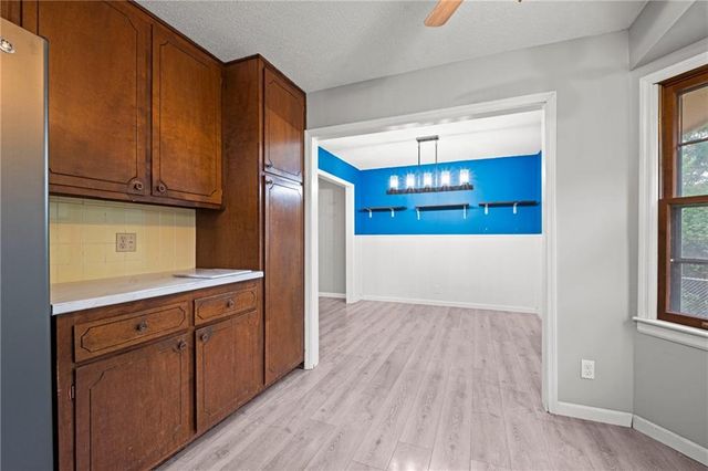 419 Topeka Avenue, Leavenworth, KS 66048