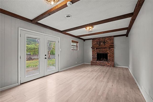 419 Topeka Avenue, Leavenworth, KS 66048