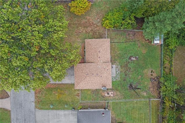 419 Topeka Avenue, Leavenworth, KS 66048