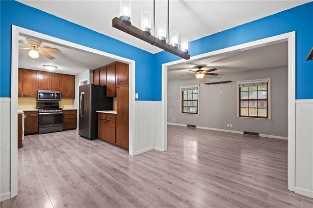 419 Topeka Avenue, Leavenworth, KS 66048