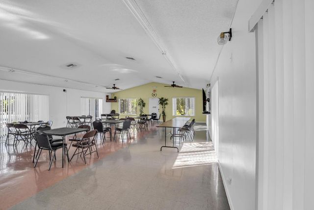 1012 Green Pine Boulevard H2, West Palm Beach, FL 33409