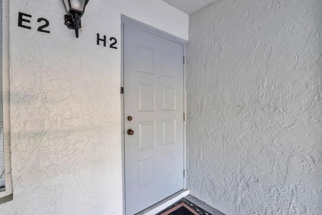 1012 Green Pine Boulevard H2, West Palm Beach, FL 33409