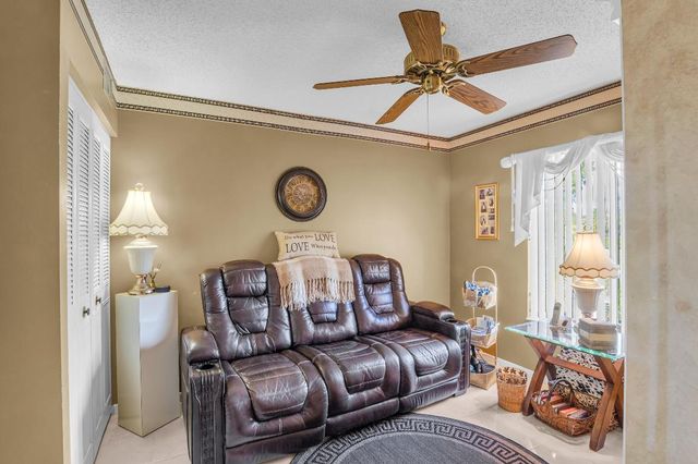 1012 Green Pine Boulevard H2, West Palm Beach, FL 33409