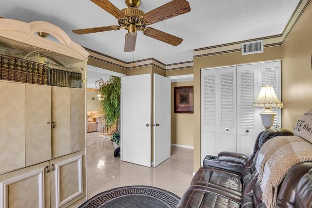 1012 Green Pine Boulevard H2, West Palm Beach, FL 33409