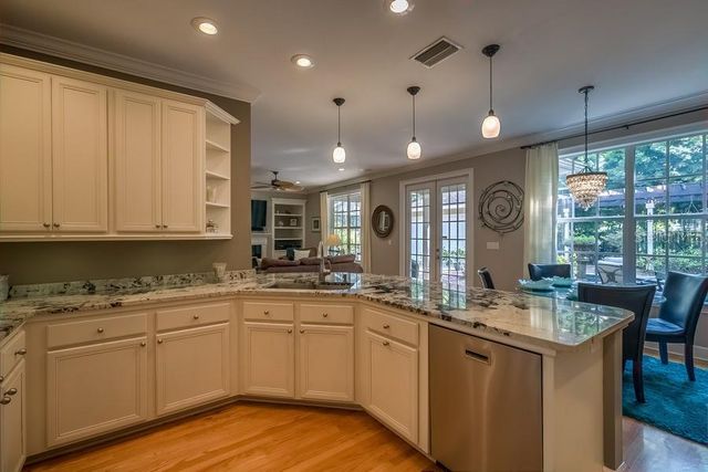 3408 W BAY VILLA AVENUE, Tampa, FL 33611