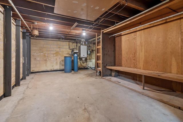 130 Sky LANE, Lake Geneva, WI 53147