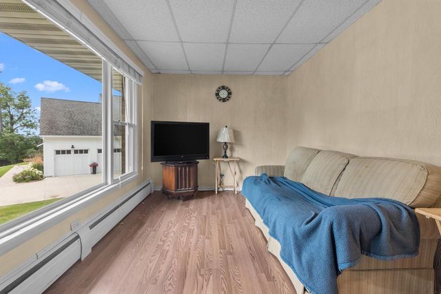 130 Sky LANE, Lake Geneva, WI 53147