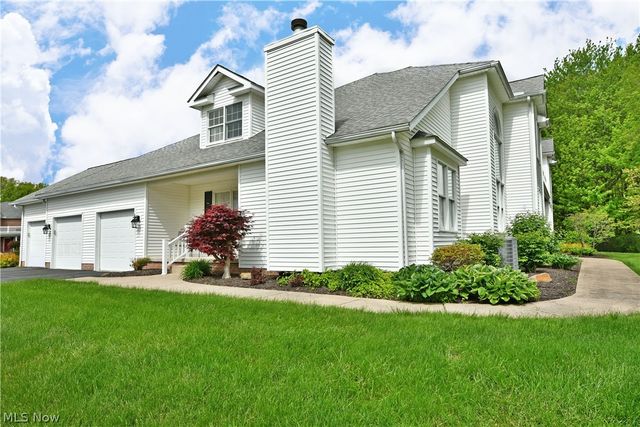 502 Turnberry Court NE, Warren, OH 44484
