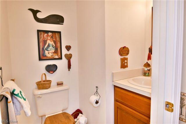 502 Turnberry Court NE, Warren, OH 44484