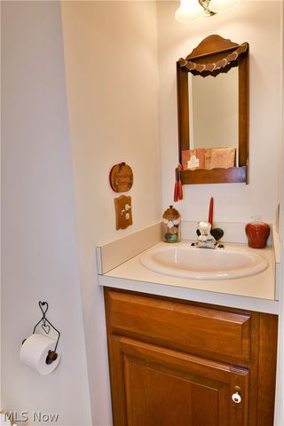 502 Turnberry Court NE, Warren, OH 44484