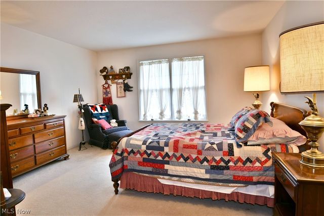 502 Turnberry Court NE, Warren, OH 44484