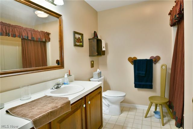 502 Turnberry Court NE, Warren, OH 44484