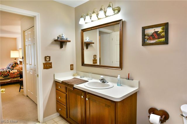 502 Turnberry Court NE, Warren, OH 44484