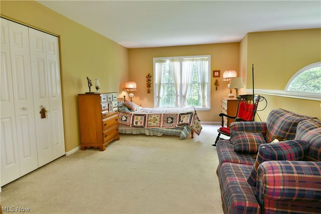 502 Turnberry Court NE, Warren, OH 44484