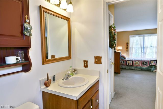 502 Turnberry Court NE, Warren, OH 44484