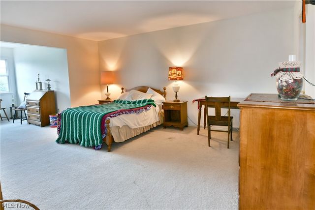 502 Turnberry Court NE, Warren, OH 44484
