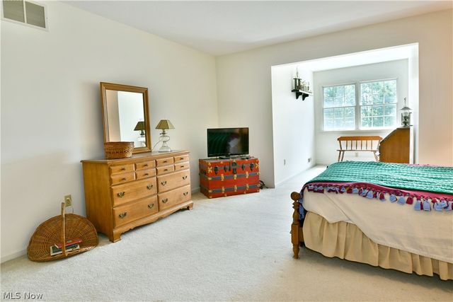 502 Turnberry Court NE, Warren, OH 44484