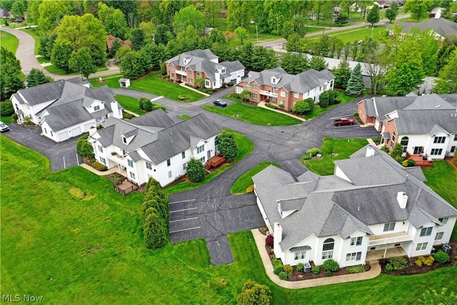 502 Turnberry Court NE, Warren, OH 44484