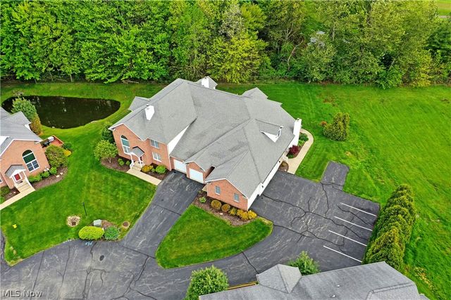 502 Turnberry Court NE, Warren, OH 44484