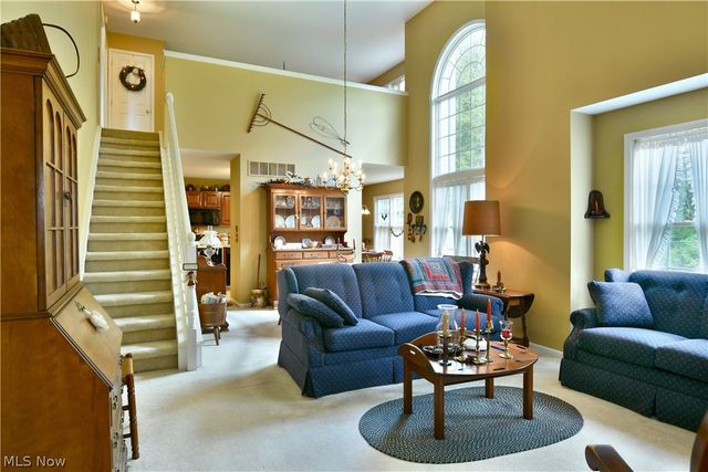 502 Turnberry Court NE, Warren, OH 44484