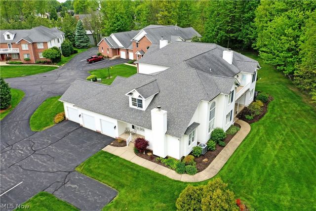 502 Turnberry Court NE, Warren, OH 44484