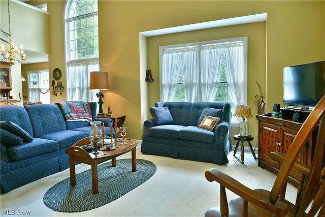 502 Turnberry Court NE, Warren, OH 44484
