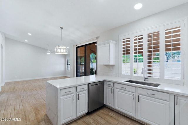 9720 W ESCUDA Drive, Peoria, AZ 85382