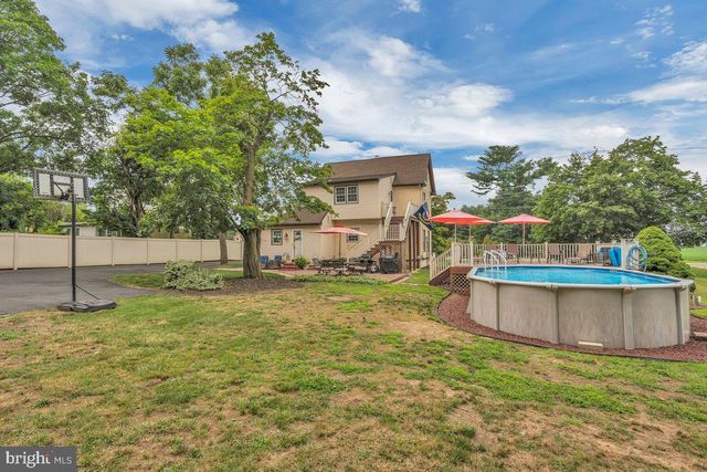 749 BARNSBORO RD, Mullica Hill, NJ 08062