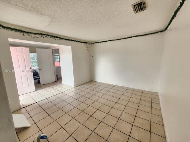2152 NW 27th Ave 0, Miami, FL 33142