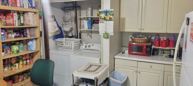 1913 S 14th Avenue, Broadview, IL 60155