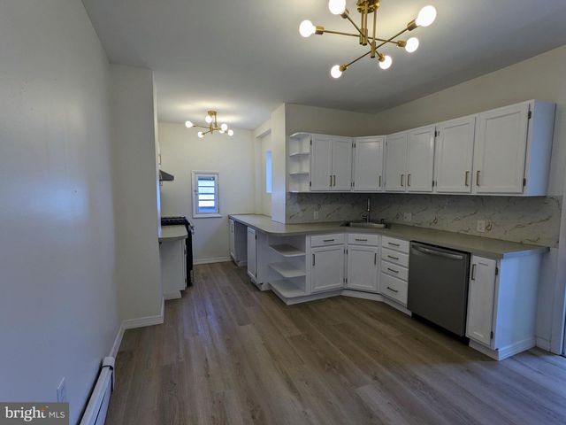 804 RACE ST, Catasauqua, PA 18032