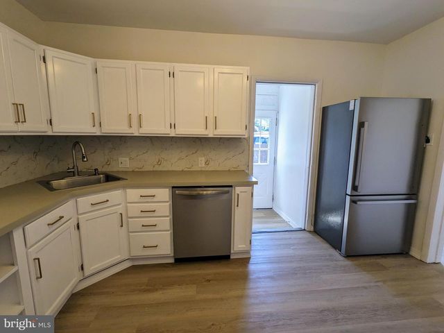 804 RACE ST, Catasauqua, PA 18032