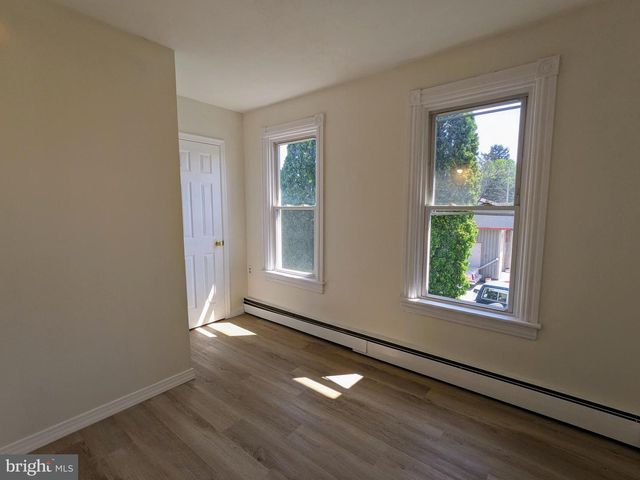 804 RACE ST, Catasauqua, PA 18032