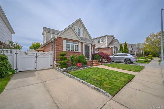 171-20 Gladwin Avenue, Fresh Meadows, NY 11365