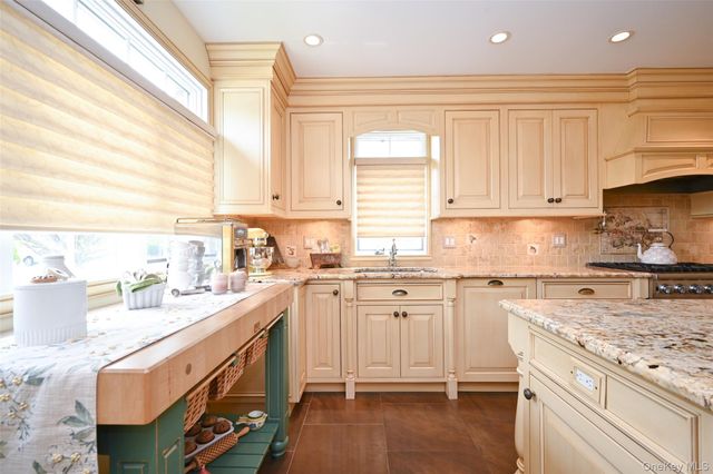 171-20 Gladwin Avenue, Fresh Meadows, NY 11365