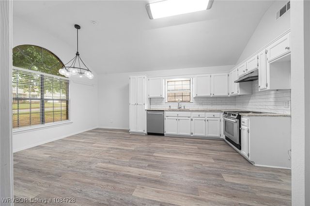 2005 Broken Hill Drive, Van Buren, AR 72956