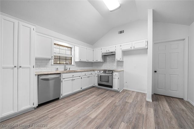 2005 Broken Hill Drive, Van Buren, AR 72956