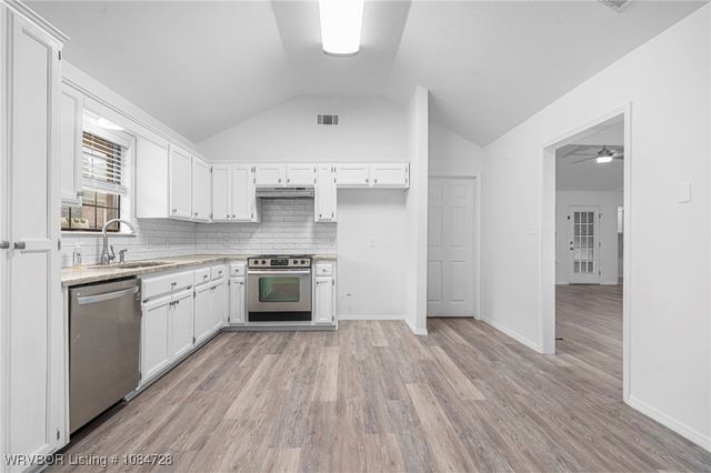 2005 Broken Hill Drive, Van Buren, AR 72956