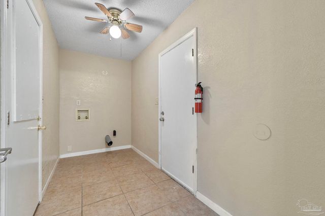 3135 Bent Oak Dr, Pensacola, FL 32526